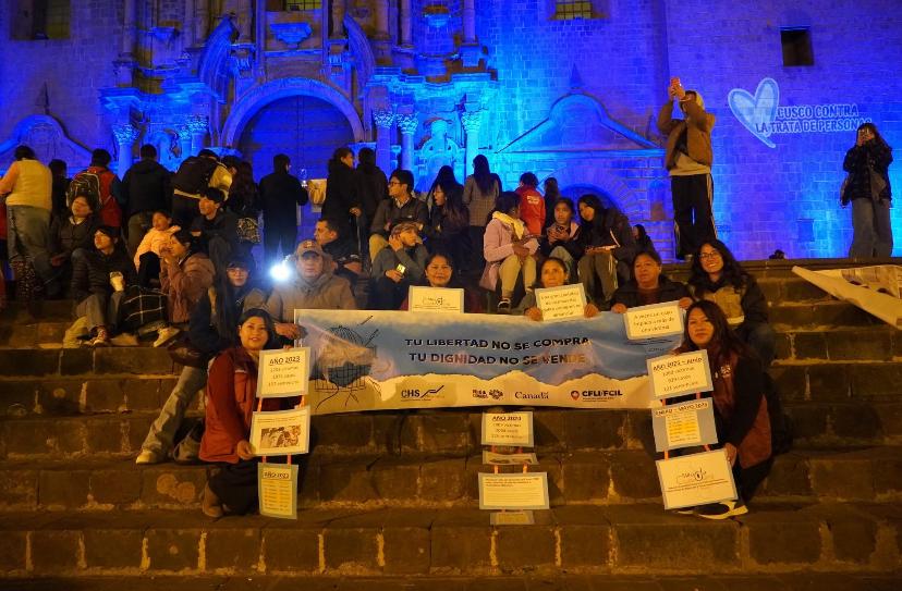 Cusco - Encendido de luces azules en la Plaza de Armas